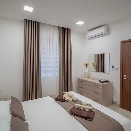 Апартаменты Bright And Spacious 3 Bedroom With Terrace And Shared Pool Gz-mave1-1 *