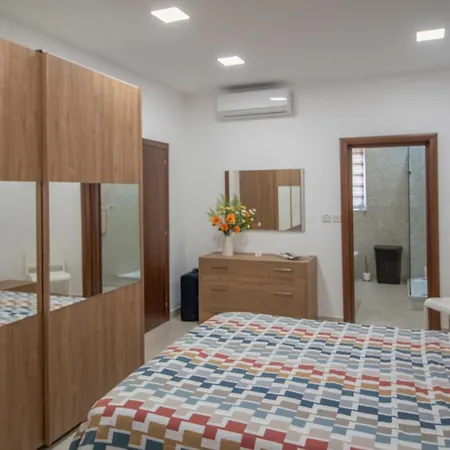 Bright And Spacious 3 Bedroom With Terrace And Shared Pool Gz-mave1-1 Апартаменты *