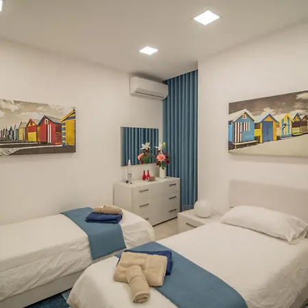 Апартаменты Bright And Spacious 3 Bedroom With Terrace And Shared Pool Gz-mave1-1