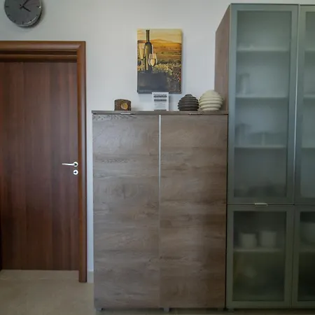 Апартаменты Bright And Spacious 3 Bedroom With Terrace And Shared Pool Gz-mave1-1 *